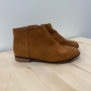 Cat & Jack Faux Suede Girl Booties